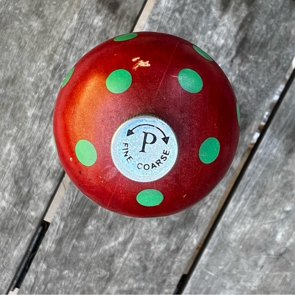 Vintage William Bounds Pepper Mill Grinder Wood Green Red Polka Dot - Picture 7 of 11